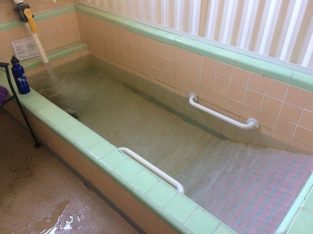 查尔斯温泉酒店-官方