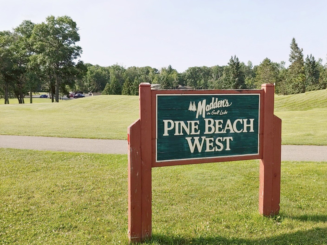 Madden's Pine Beach West景点图片