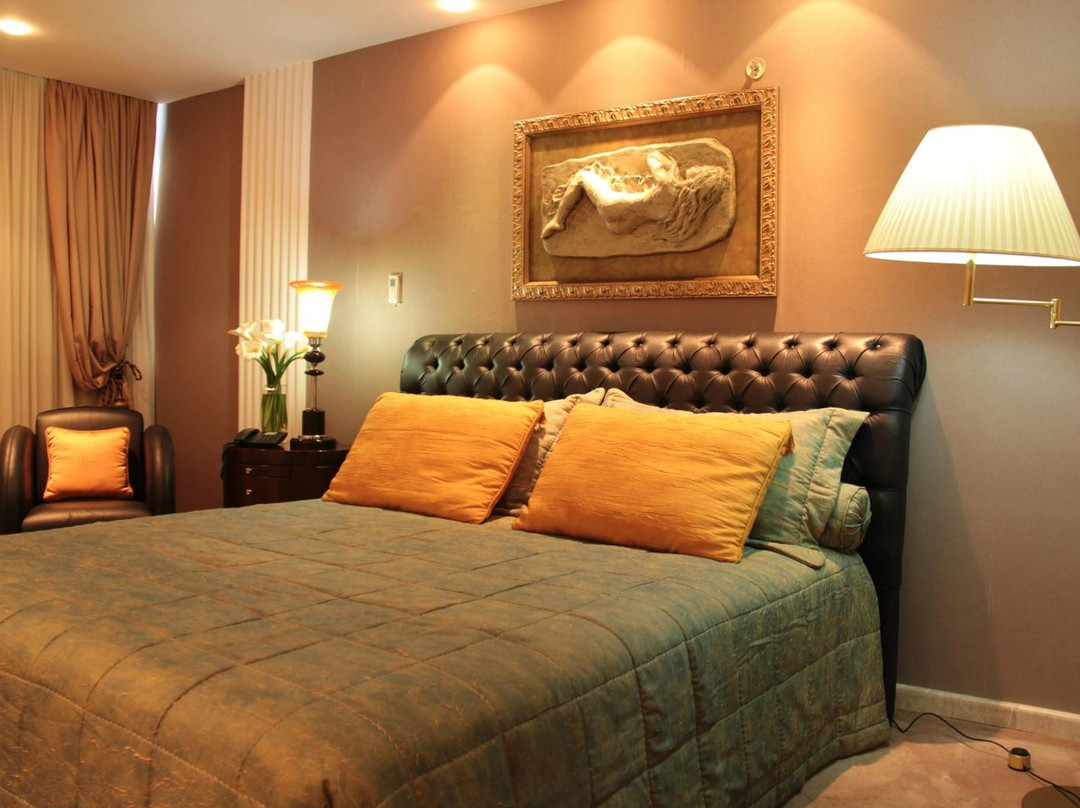 Like Ü Hotel Goiânia