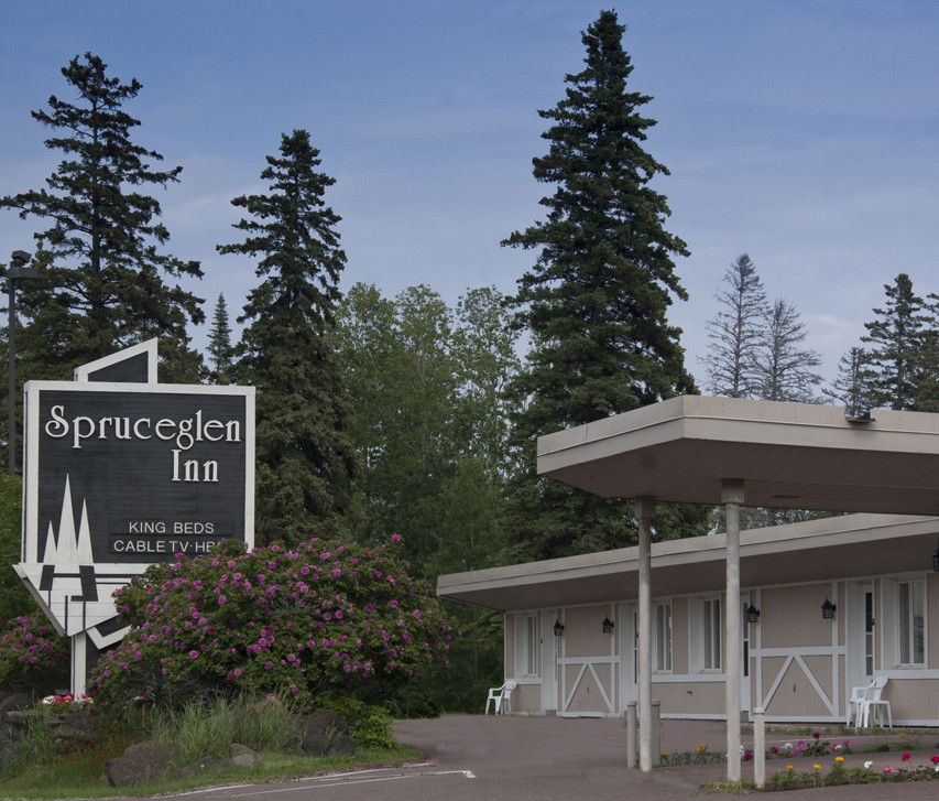 Spruceglen Inn