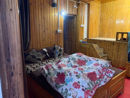 Yes Homes Pinewood Resort主图