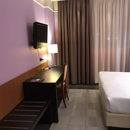 博洛尼亚机场喜来登Four Points灵动酒店主图