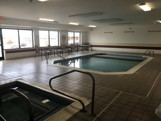 Ramada Limited Mount Sterling主图