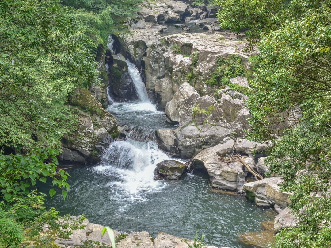 Sanren Todoro Waterfall
