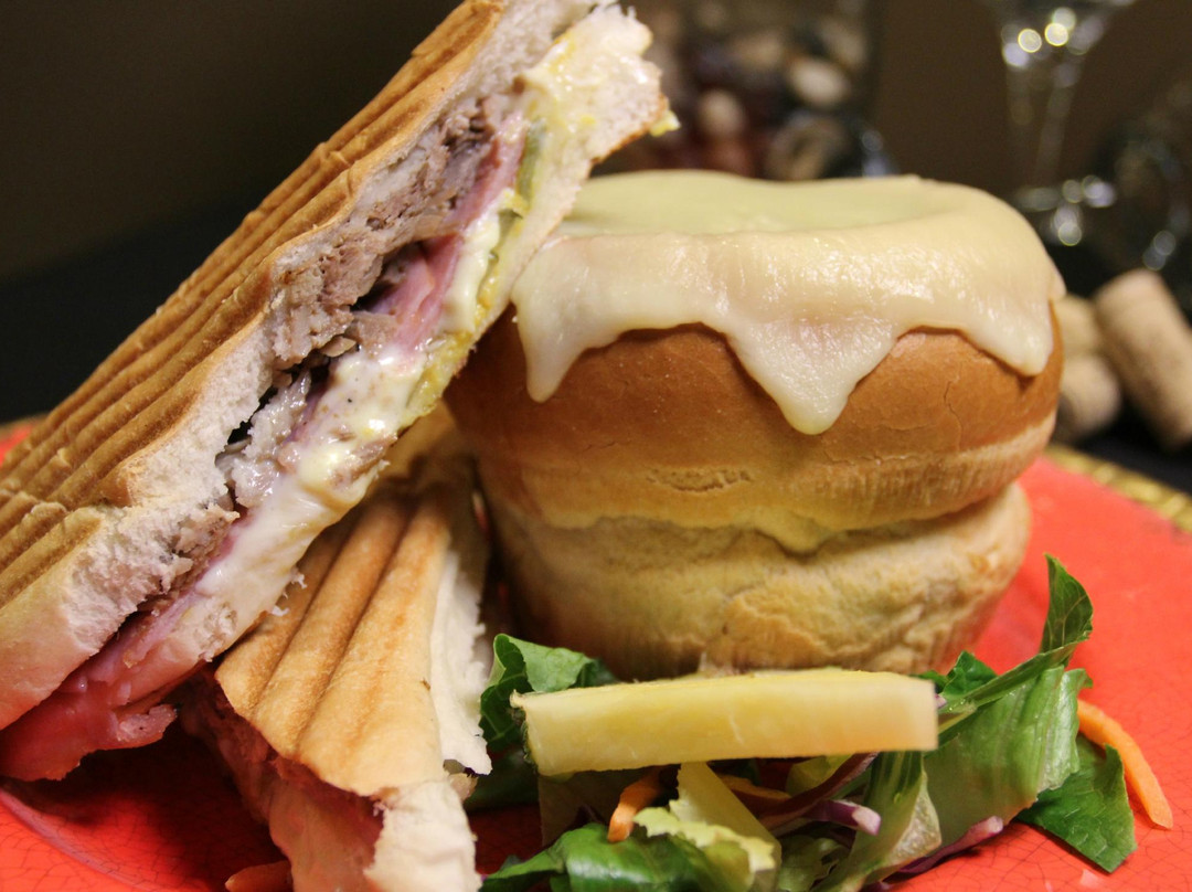 桑福德餐馆和美食-The Corner Cafe