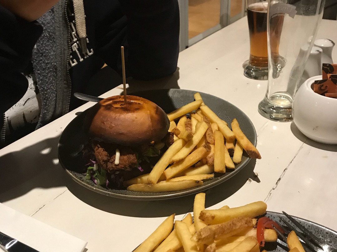 瓦卡马塔餐馆和美食-Smoky Pallet Free House