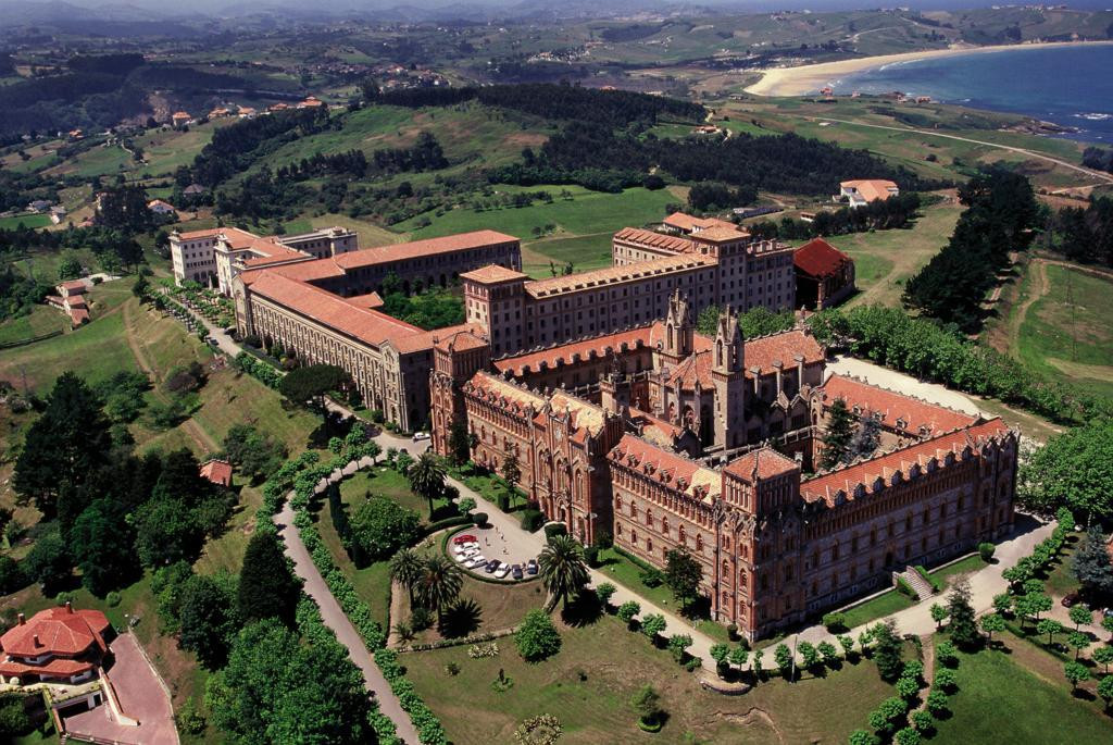 Universidad Pontificia景点图片