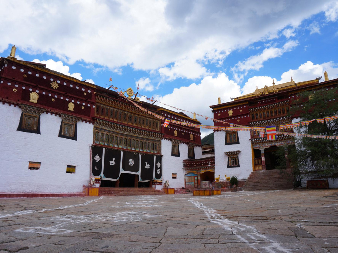 贡嘎郎吉岭寺景点图片