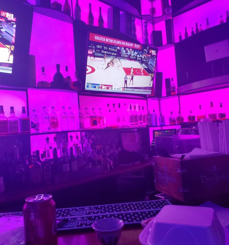 BunnAmour Lounge