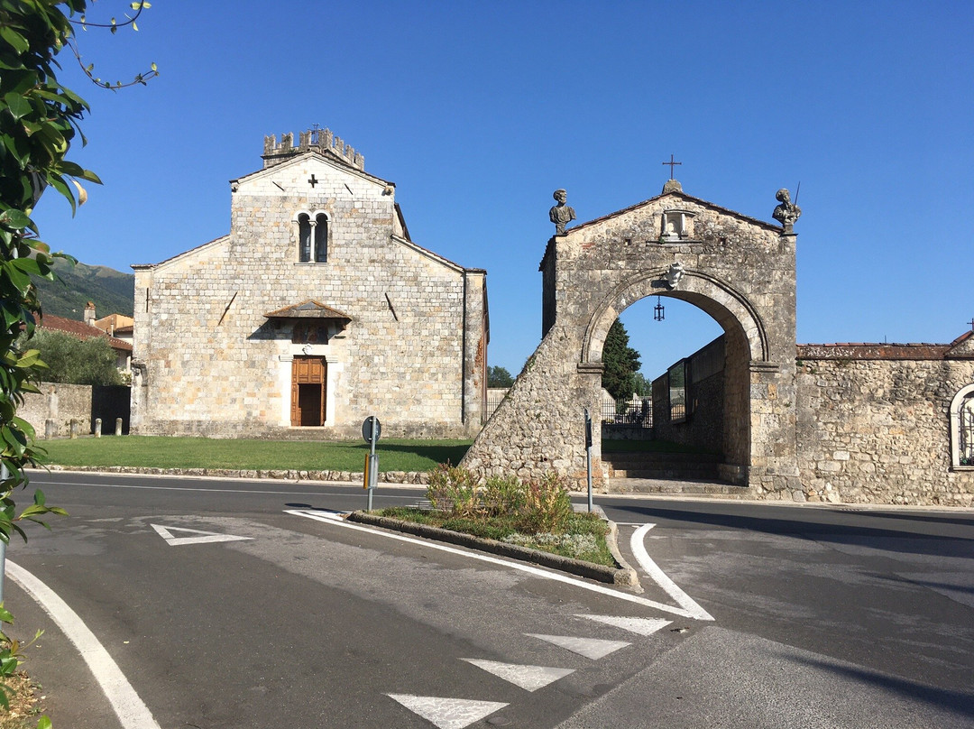 Badia Di San Pietro a Camaiore-卡马约雷必去景点