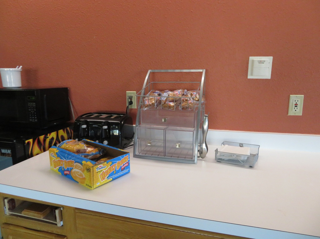 Super 8 by Wyndham Hot Springs主图