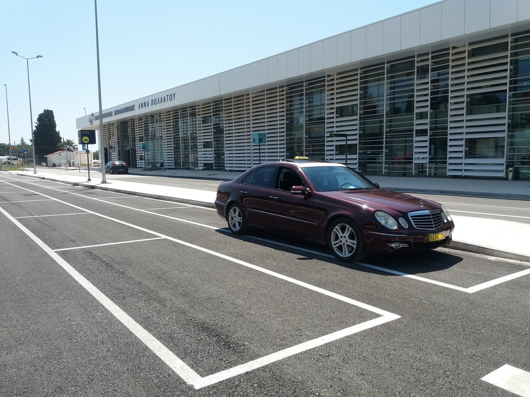 Kefalonia Taxi 24/7-凯法利尼亚岛必去景点