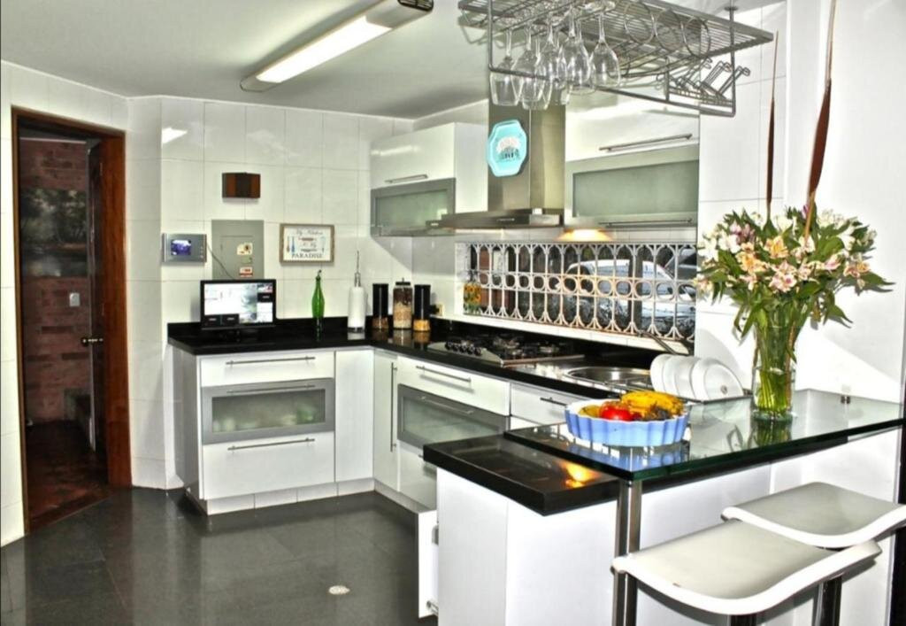 F.R Hotels Company主图