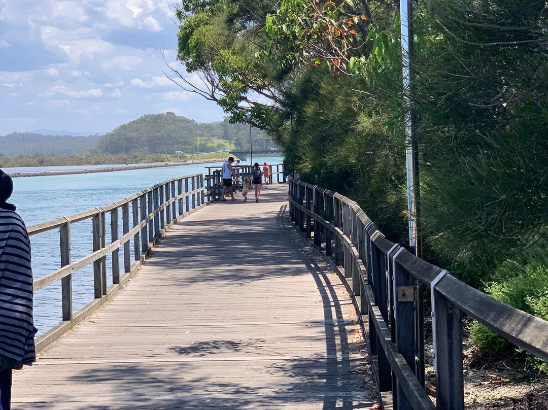 Mill Bay Boardwalk景点图片