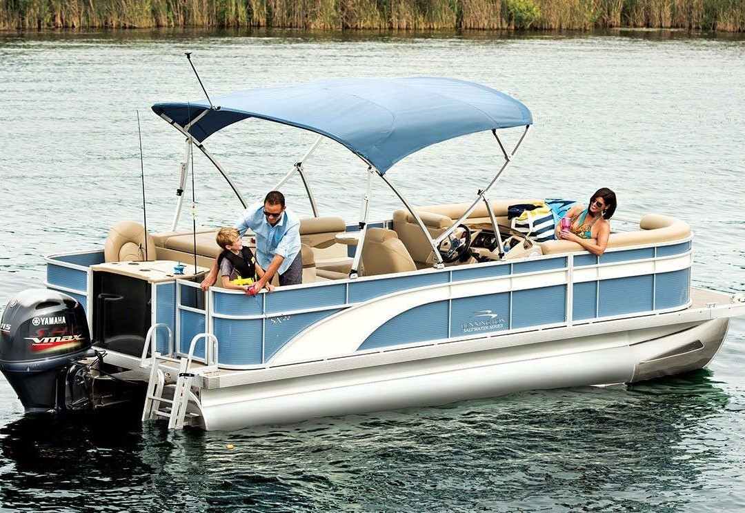 Pontoons on Bald Eagle-Hugo必去景点