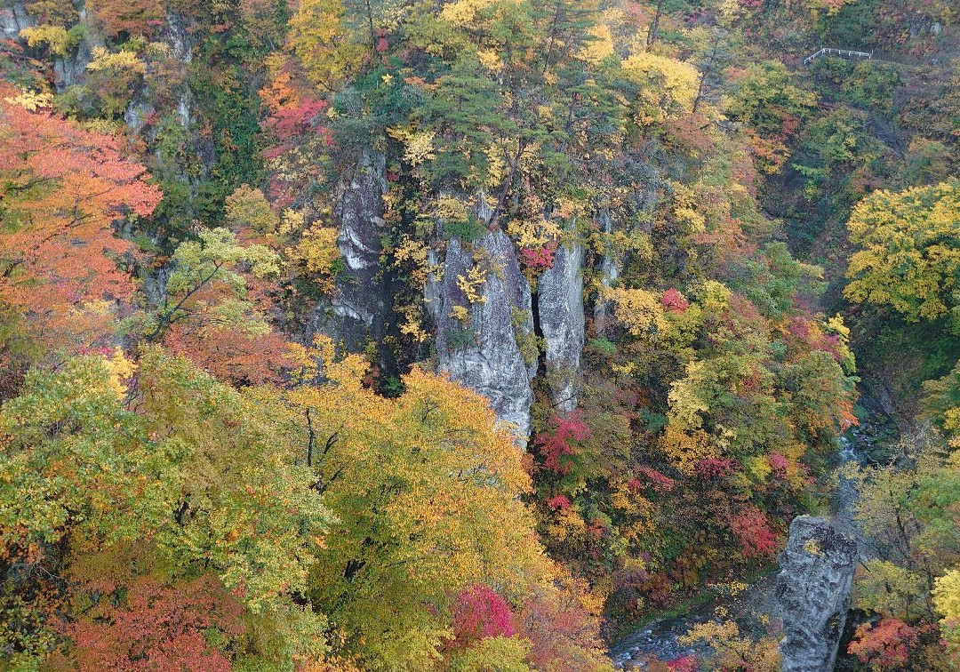 鸣子峡景点图片