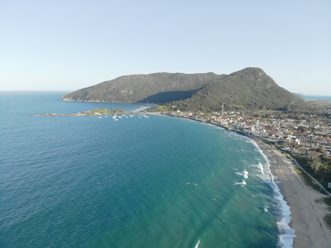 Praia da Armação景点图片