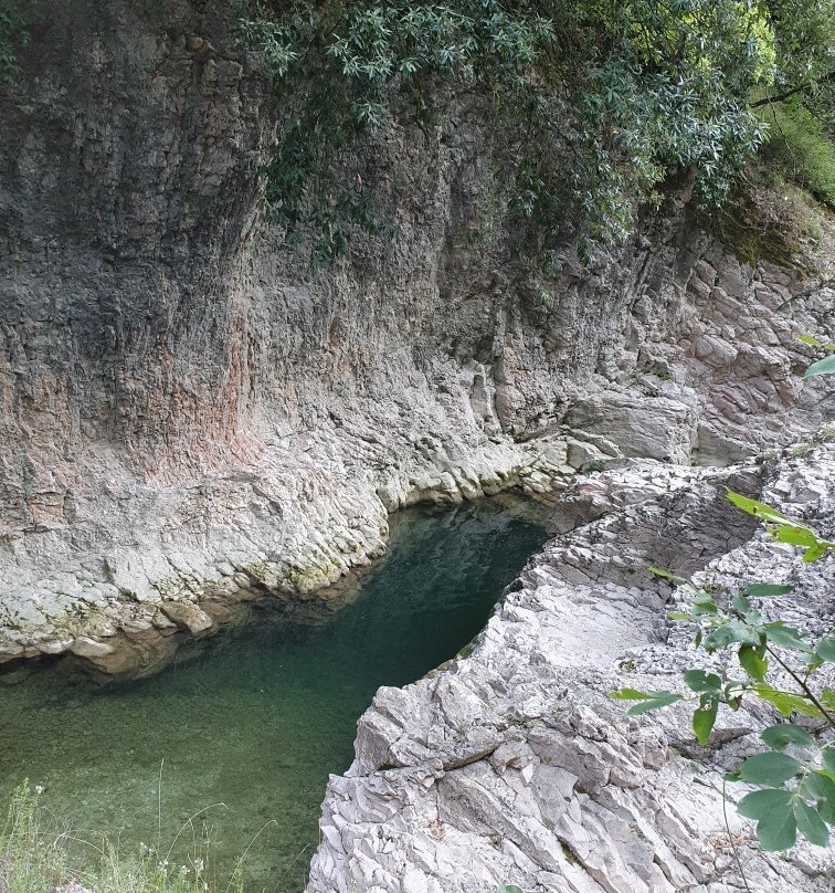Le Pozze di Foci-Cagli必去景点