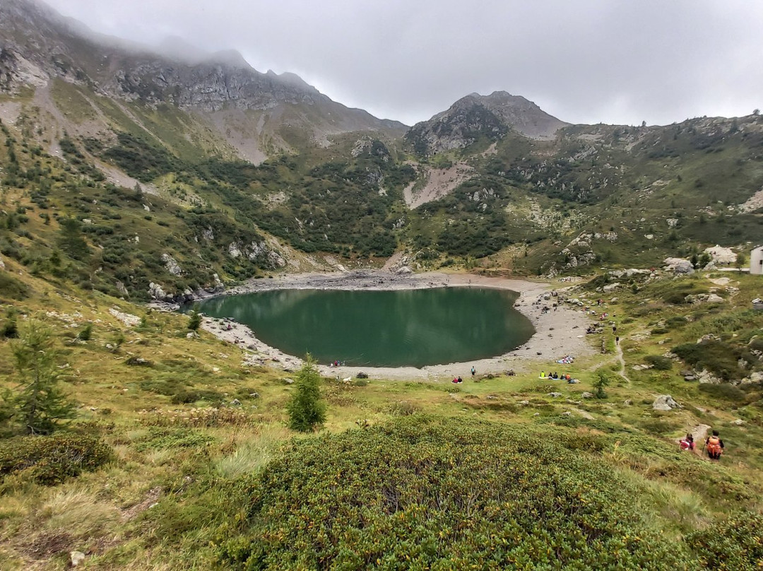 Lago Di Erdemolo景点图片