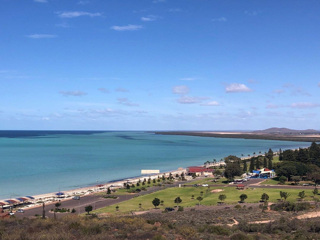 Hummock Hill Lookout-Whyalla必去景点