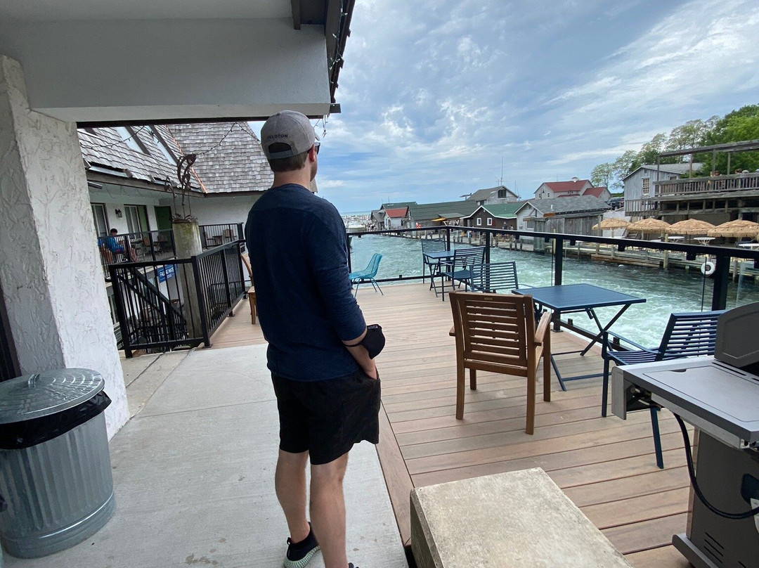 Falling Waters Lodge主图