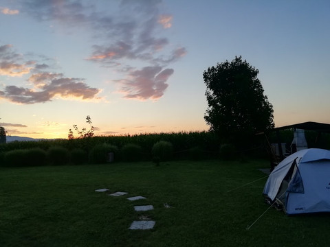 Zadobrova旅游攻略图片