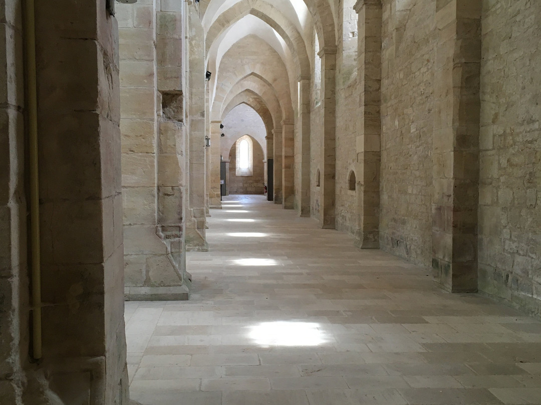 Abbaye de Noirlac-Bruere-Allichamps必去景点