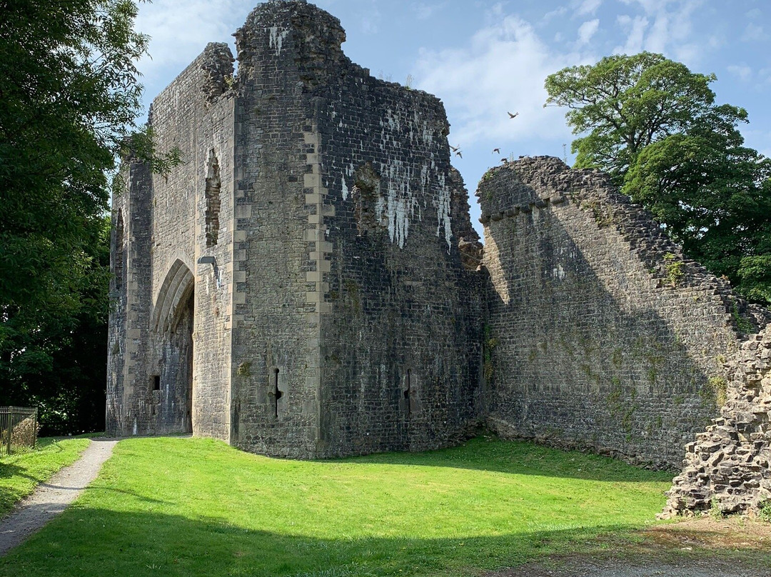 St Quentin's Castle景点图片