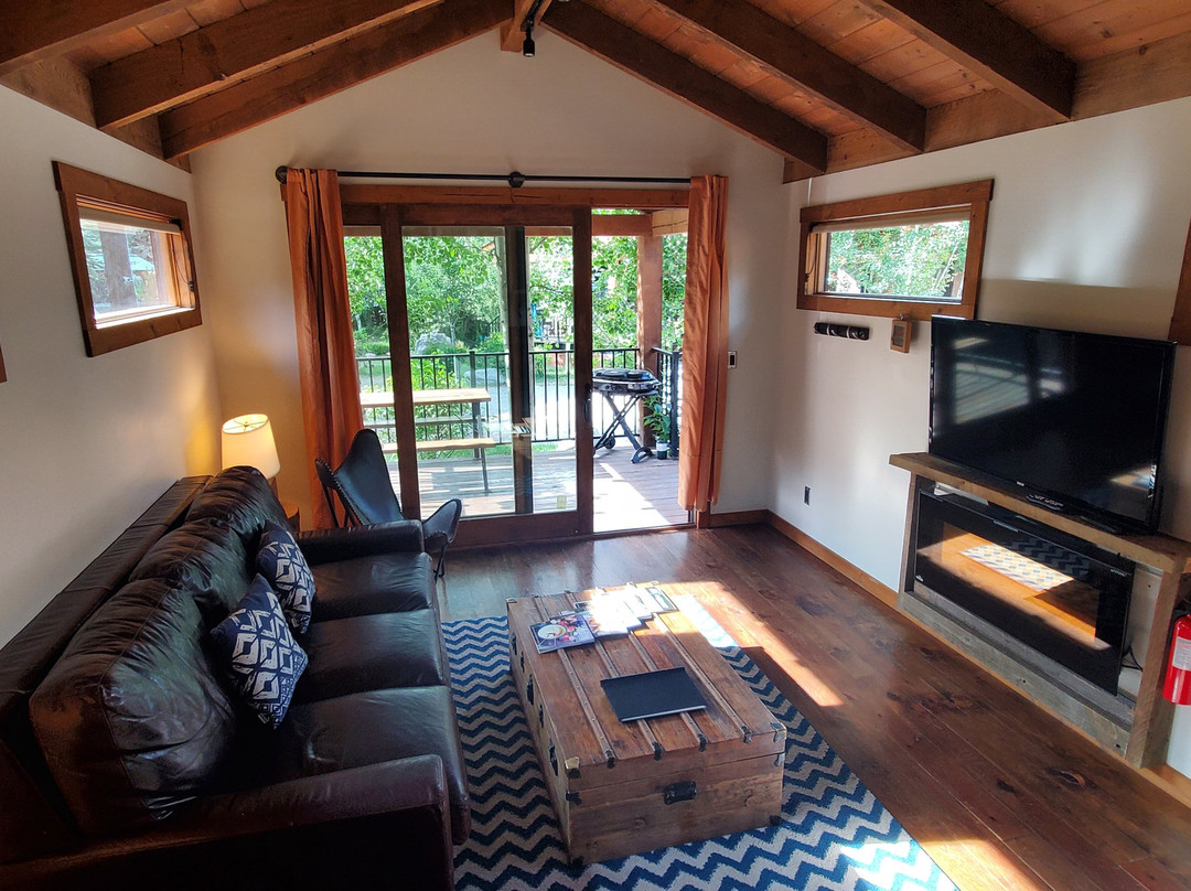 凡尔赛德度假酒店主图