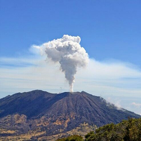 Turrialba Volcano景点图片