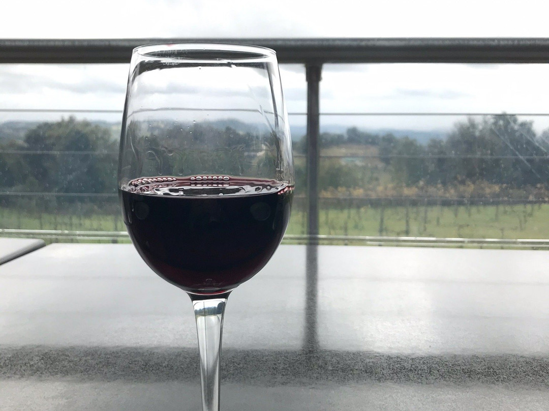 Flame Hill Vineyard景点图片