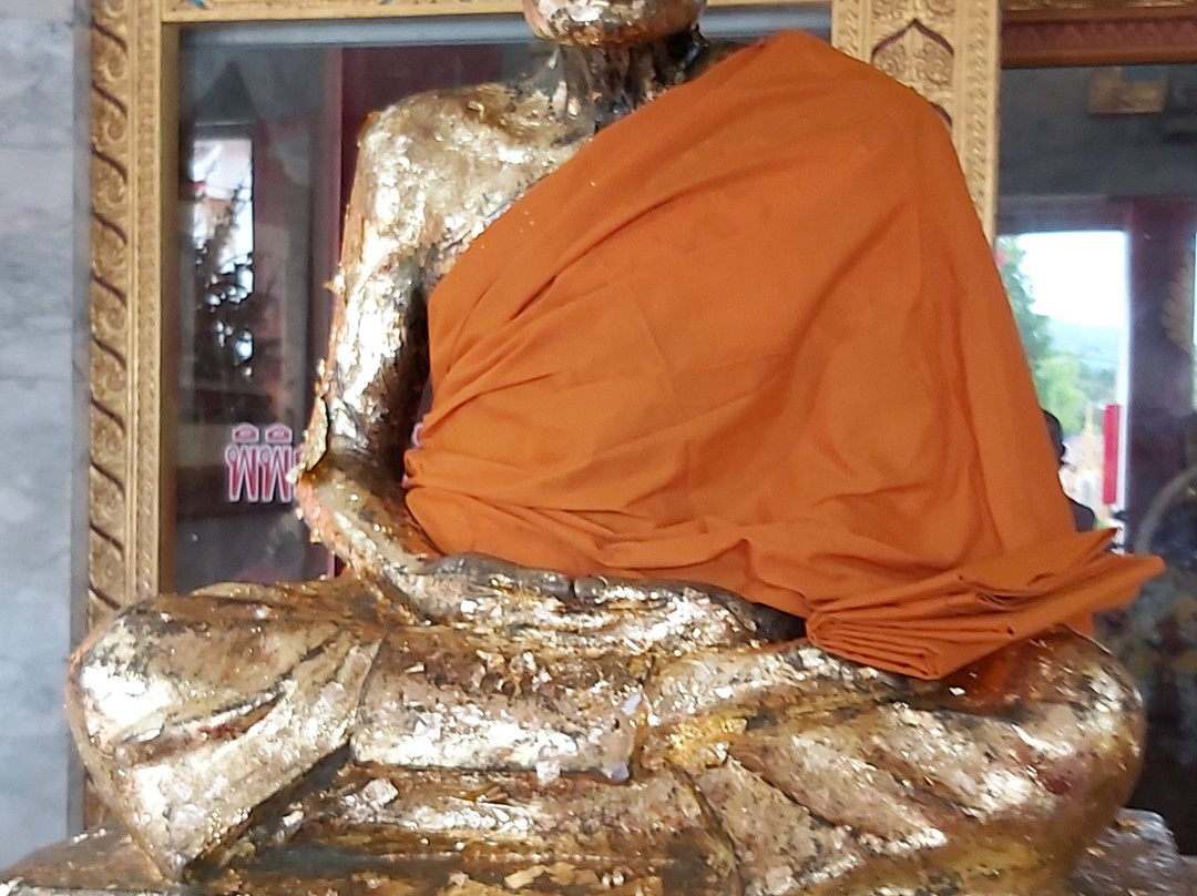 Phiphitthaphan Rup Muean Chao-athikan Wat Chalong-查龙必去景点