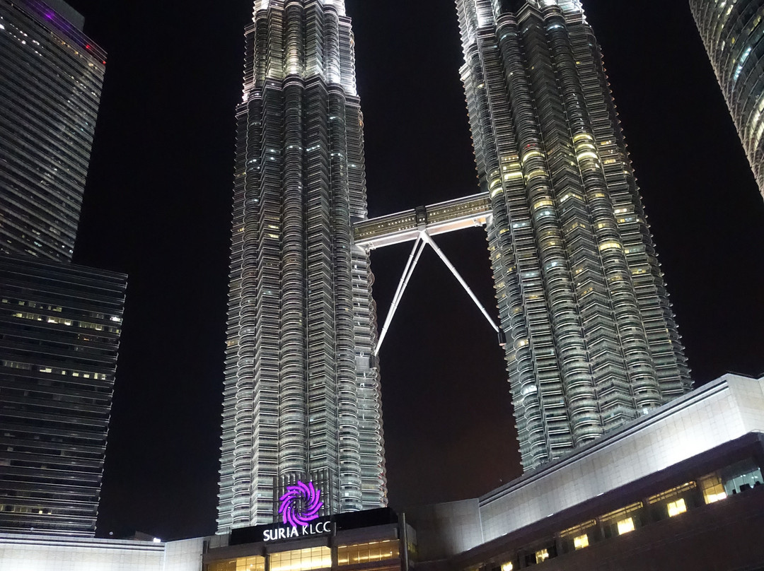 幻彩湖喷泉秀-吉隆坡必去景点