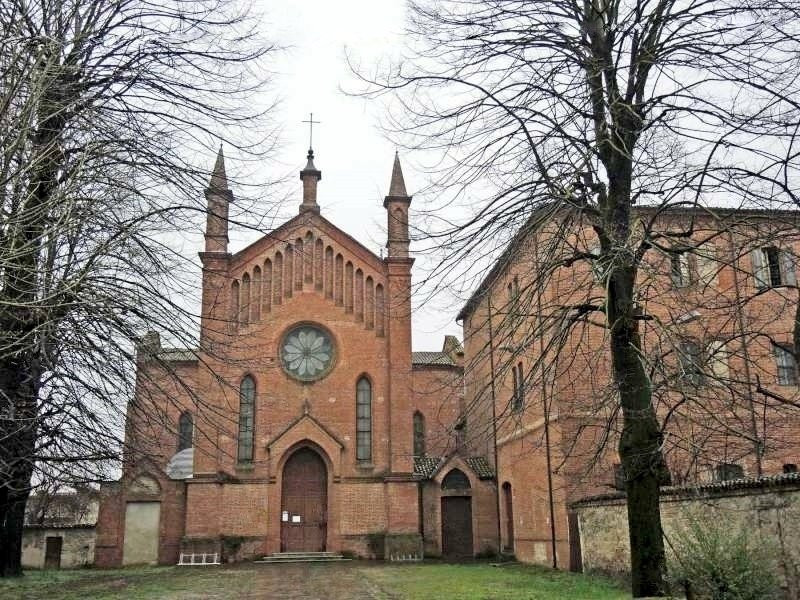 Chiesa e Convento di San Bernardino景点图片