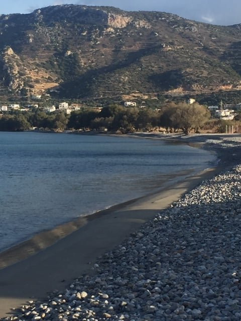 Karavostási Beach-Istron必去景点
