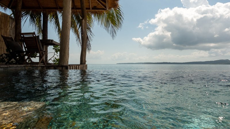 颂萨私人岛屿酒店主图