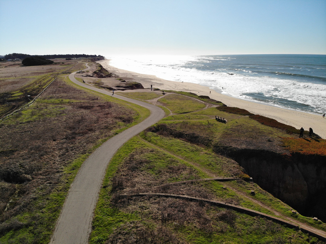 Francis Beach-半月湾必去景点