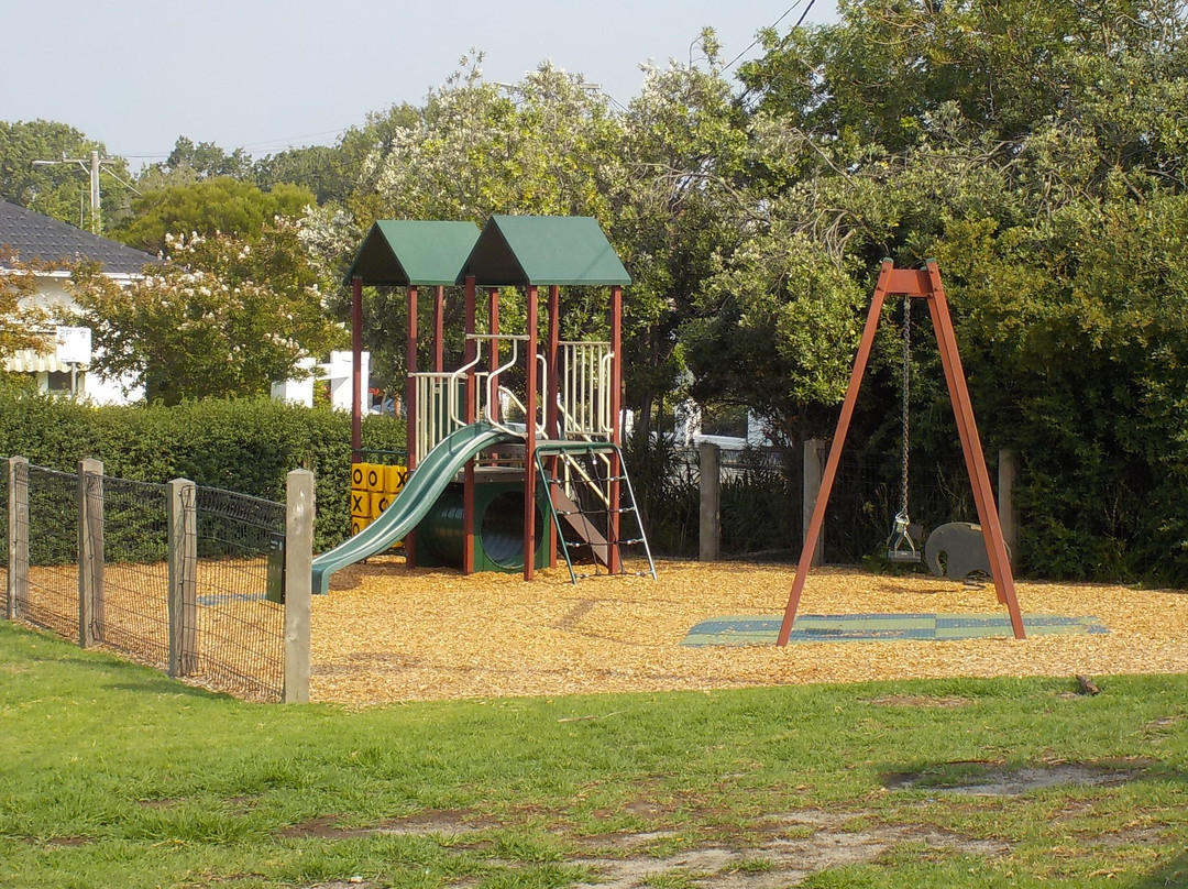 Burnett Grey Gardens