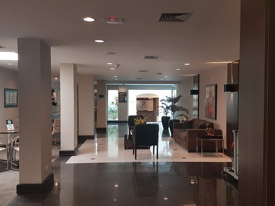 Hotel Deville Curitiba Batel主图