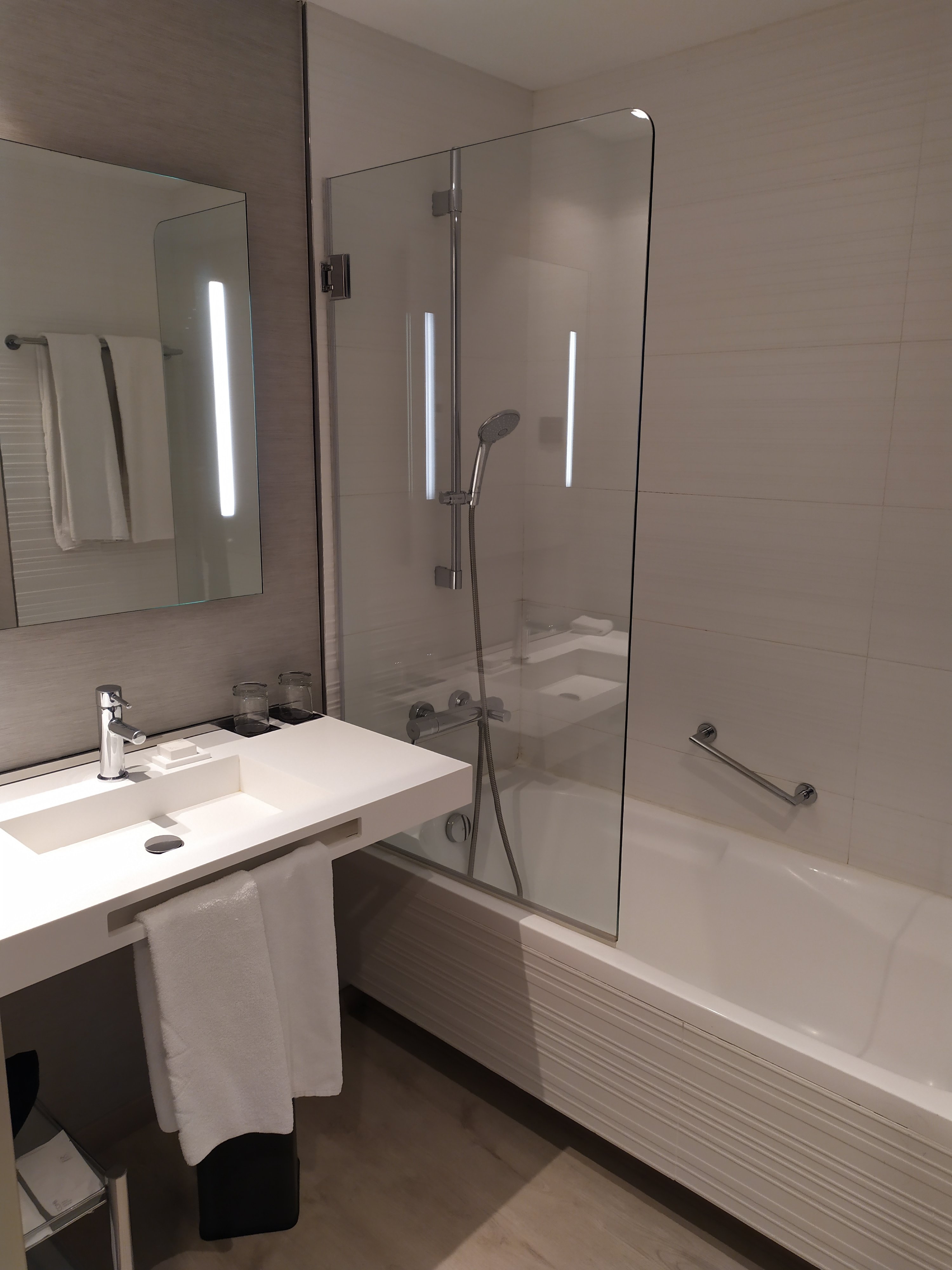 Ac Hotel Sant Cugat-浴室