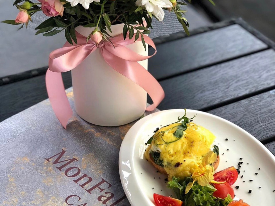 Berezhany餐馆和美食-Monfalcone Cafe