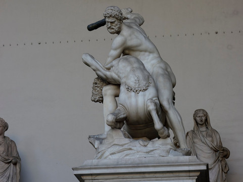 Ercole e il Centauro Nesso-佛罗伦萨必去景点