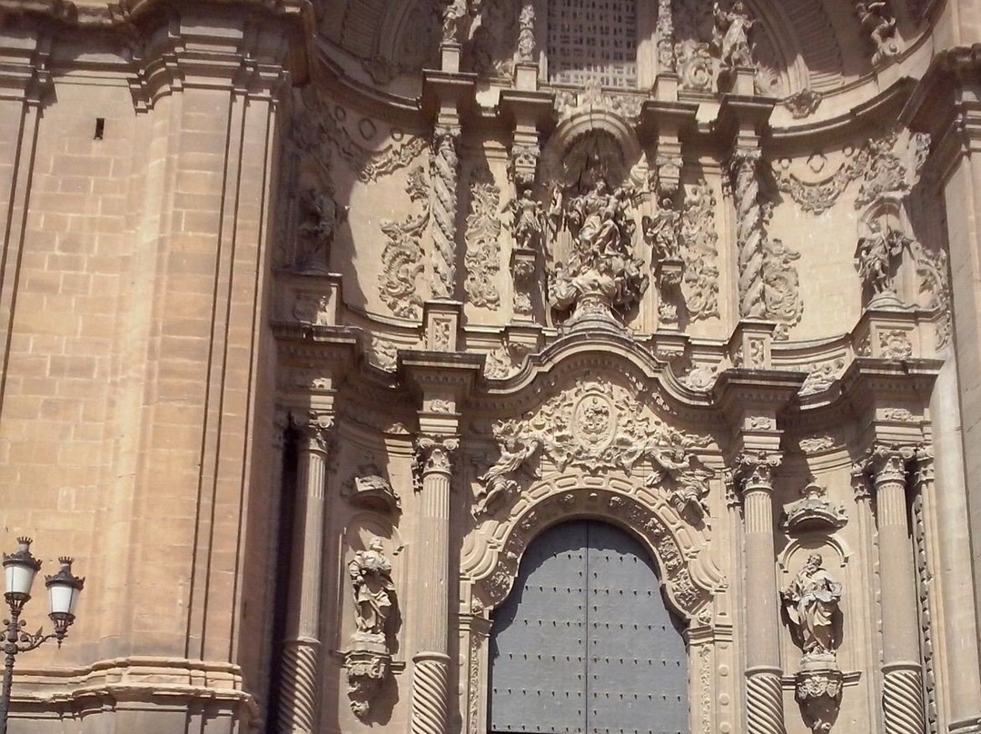 Iglesia de Santa Maria la Mayor景点图片