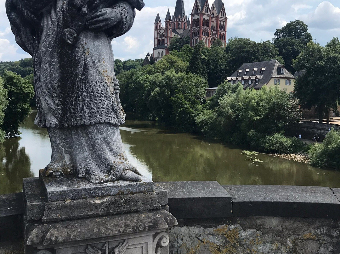Statue of St. John of Nepomuk-林堡必去景点