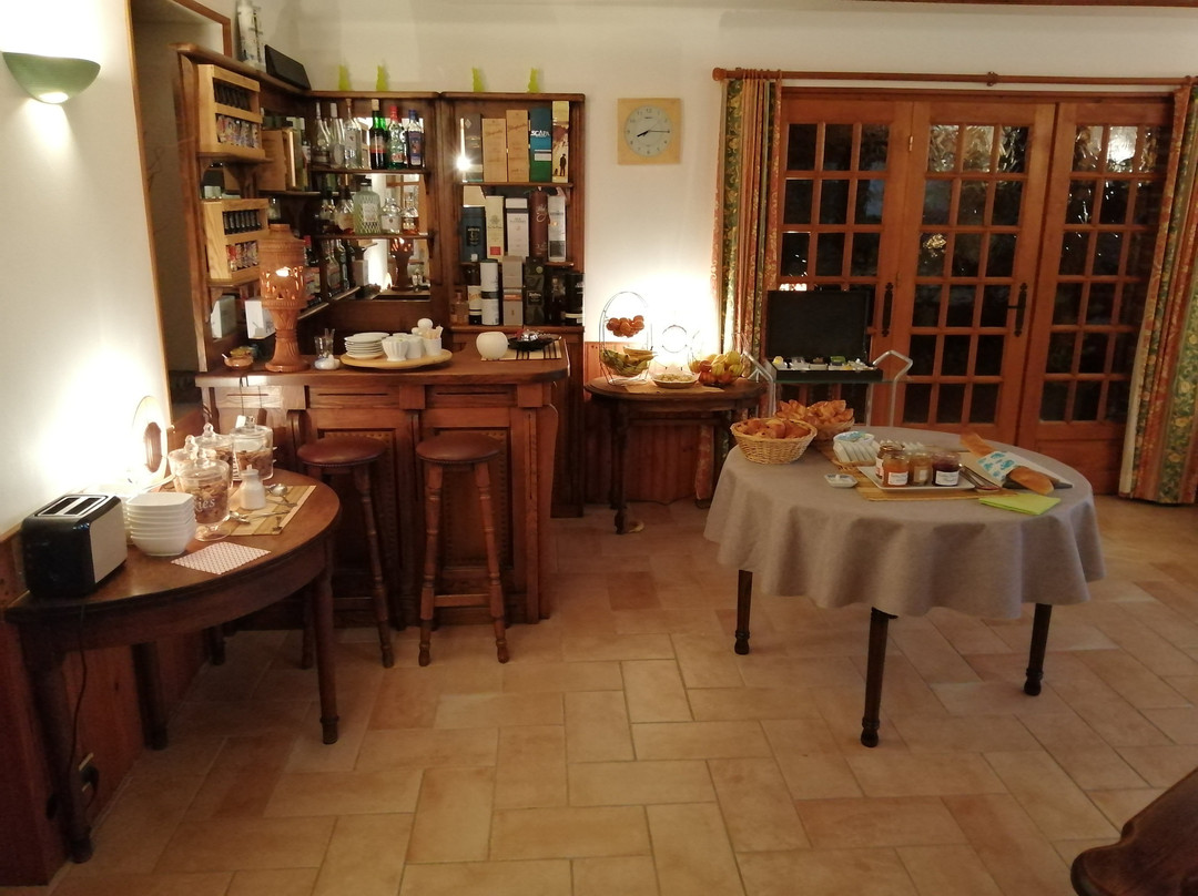 Jolimetz酒店住宿-Les Charmilles de Mormal