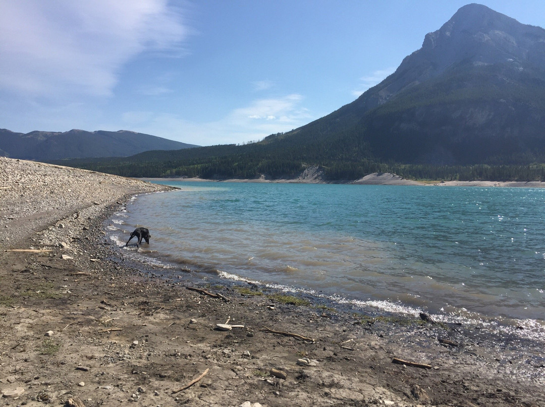 Mount Engadine旅游景点-Barrier Lake