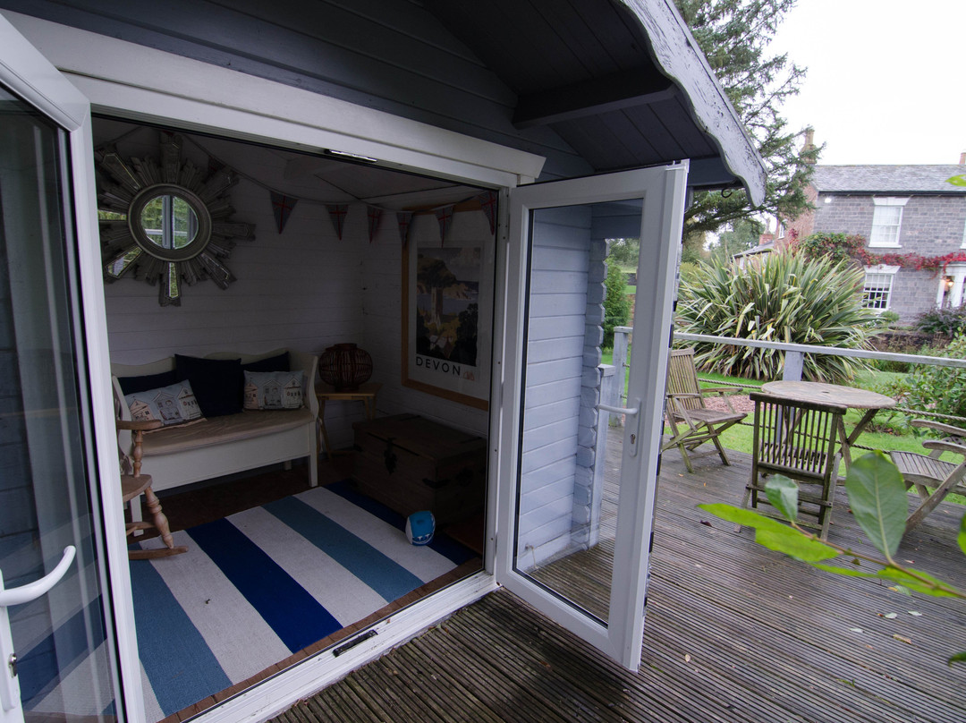 Muddifords Court主图