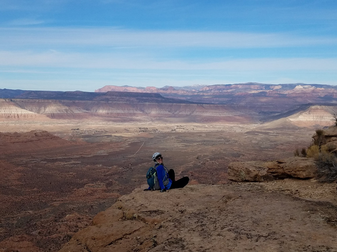 Hurricane Cliffs Trail System景点图片