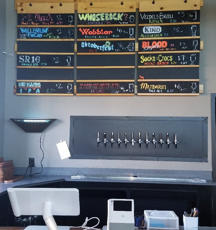 Crooked Lane Brewing Company-Auburn必去景点