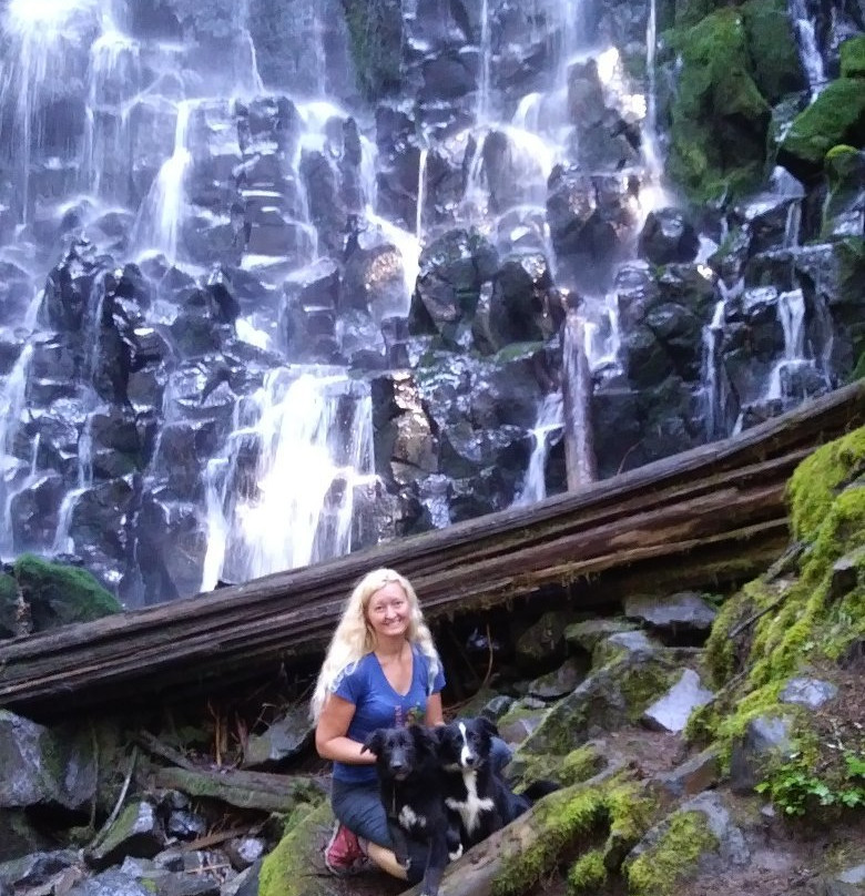 Ramona Falls Trail-Rhododendron必去景点